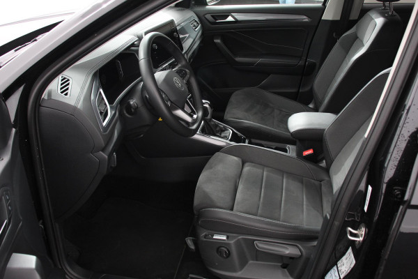 Volkswagen T-Roc 1.5 TSI 150pk DSG Style | Navigatie | Climate Control | Parkeer sensoren | Adaptive Cruise Control | Led | Dab Volkswagen T-Roc 1.5 TSI 150pk DSG Style | Navigatie | Climate Control | Parkeer sensoren | Adaptive Cruise Control | Led | Dab