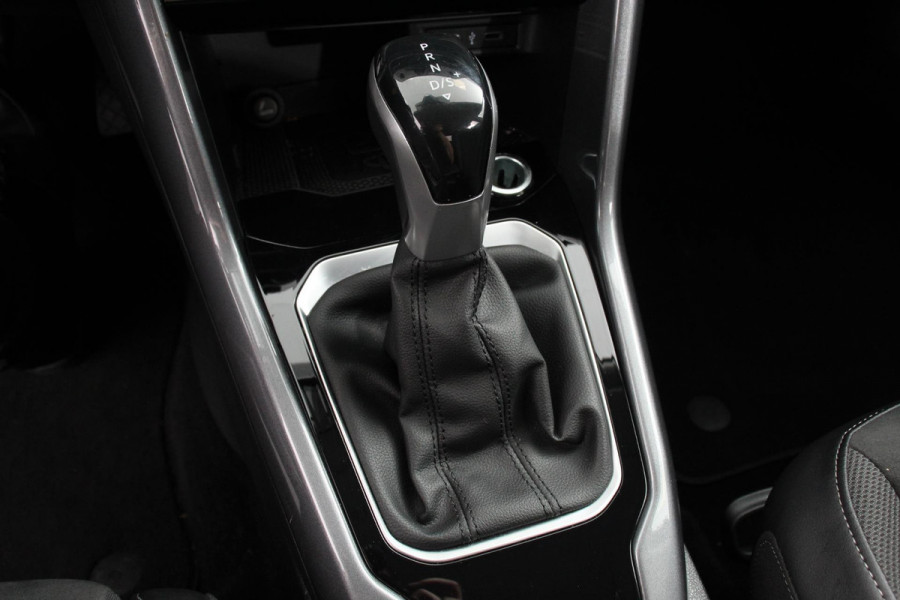 Volkswagen T-Roc 1.5 TSI 150pk DSG Style | Navigatie | Climate Control | Parkeer sensoren | Adaptive Cruise Control | Led | Dab Volkswagen T-Roc 1.5 TSI 150pk DSG Style | Navigatie | Climate Control | Parkeer sensoren | Adaptive Cruise Control | Led | Dab