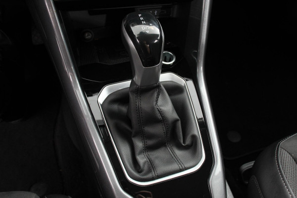 Volkswagen T-Roc 1.5 TSI 150pk DSG Style | Navigatie | Climate Control | Parkeer sensoren | Adaptive Cruise Control | Led | Dab Volkswagen T-Roc 1.5 TSI 150pk DSG Style | Navigatie | Climate Control | Parkeer sensoren | Adaptive Cruise Control | Led | Dab