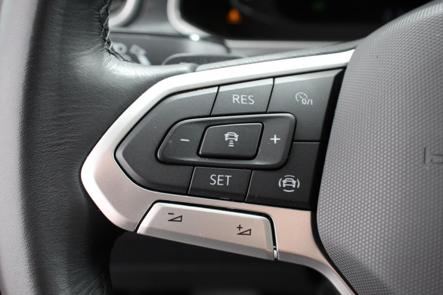 Volkswagen T-Roc 1.5 TSI 150pk DSG Style | Navigatie | Climate Control | Parkeer sensoren | Adaptive Cruise Control | Led | Dab Volkswagen T-Roc 1.5 TSI 150pk DSG Style | Navigatie | Climate Control | Parkeer sensoren | Adaptive Cruise Control | Led | Dab