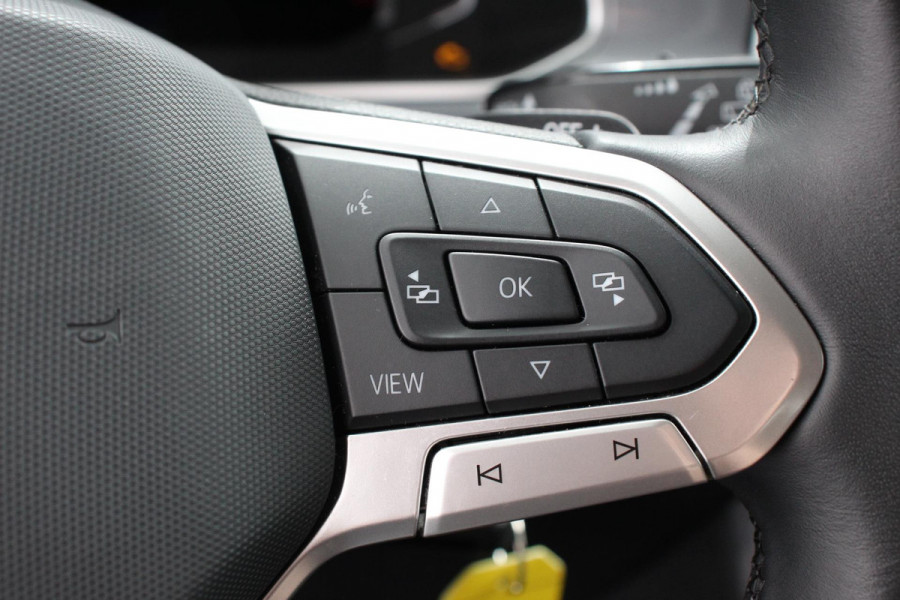 Volkswagen T-Roc 1.5 TSI 150pk DSG Style | Navigatie | Climate Control | Parkeer sensoren | Adaptive Cruise Control | Led | Dab Volkswagen T-Roc 1.5 TSI 150pk DSG Style | Navigatie | Climate Control | Parkeer sensoren | Adaptive Cruise Control | Led | Dab