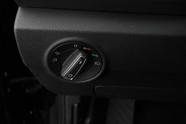 Volkswagen T-Roc 1.5 TSI 150pk DSG Style | Navigatie | Climate Control | Parkeer sensoren | Adaptive Cruise Control | Led | Dab Volkswagen T-Roc 1.5 TSI 150pk DSG Style | Navigatie | Climate Control | Parkeer sensoren | Adaptive Cruise Control | Led | Dab