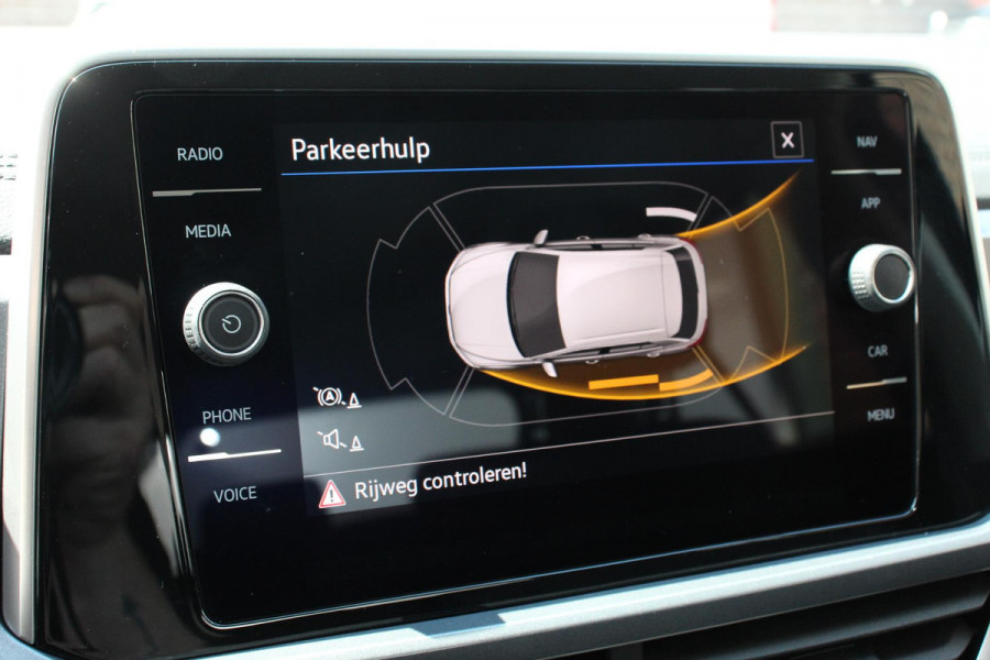 Volkswagen T-Roc 1.5 TSI 150pk DSG Style | Navigatie | Climate Control | Parkeer sensoren | Adaptive Cruise Control | Led | Dab Volkswagen T-Roc 1.5 TSI 150pk DSG Style | Navigatie | Climate Control | Parkeer sensoren | Adaptive Cruise Control | Led | Dab