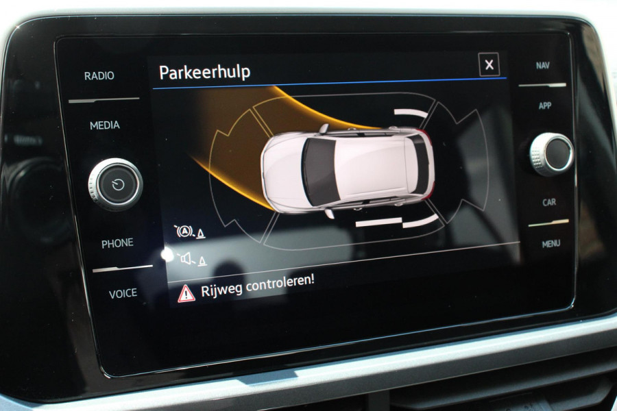 Volkswagen T-Roc 1.5 TSI 150pk DSG Style | Navigatie | Climate Control | Parkeer sensoren | Adaptive Cruise Control | Led | Dab Volkswagen T-Roc 1.5 TSI 150pk DSG Style | Navigatie | Climate Control | Parkeer sensoren | Adaptive Cruise Control | Led | Dab