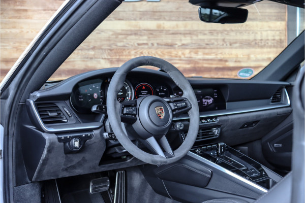 Porsche 911 3.0 Carrera GTS **Aero kit/Approved/Lift/Matrix/4WS**