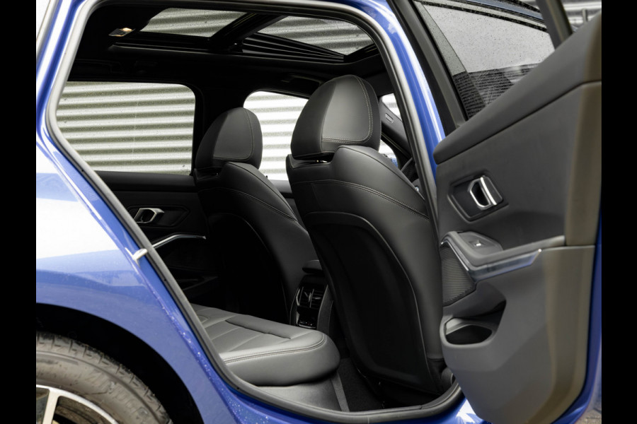 BMW 3 Serie Touring 330e M-Sport - Pano - Trekhaak - ACC - Hifi - Camera