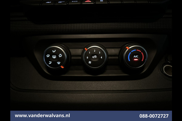 Renault Trafic 2.0 dCi 131pk L2H1 Euro6 Airco | Navigatie | LED | Cruisecontrol | Parkeersensoren Bijrijdersbank, 2500kg trekvermogen