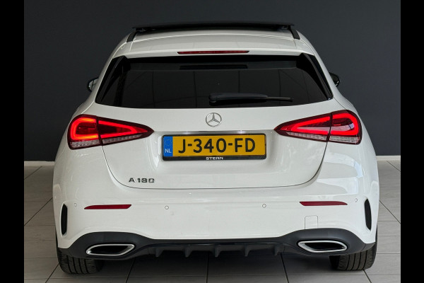 Mercedes-Benz A-Klasse 180 AMG NIGHT Pano|Sfeer|Memory|Dealer Onderhouden Mercedes-Benz A-Klasse 180 AMG NIGHT Pano|Sfeer|Memory|Dealer Onderhouden