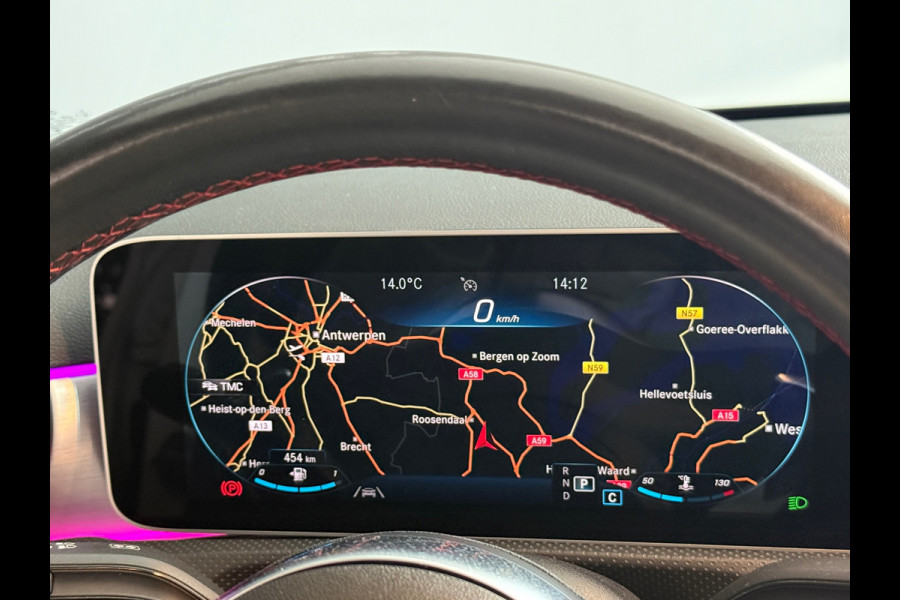 Mercedes-Benz A-Klasse 180 AMG NIGHT Pano|Sfeer|Memory|Dealer Onderhouden Mercedes-Benz A-Klasse 180 AMG NIGHT Pano|Sfeer|Memory|Dealer Onderhouden