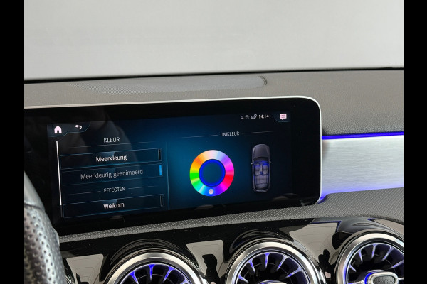 Mercedes-Benz A-Klasse 180 AMG NIGHT Pano|Sfeer|Memory|Dealer Onderhouden Mercedes-Benz A-Klasse 180 AMG NIGHT Pano|Sfeer|Memory|Dealer Onderhouden