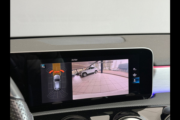 Mercedes-Benz A-Klasse 180 AMG NIGHT Pano|Sfeer|Memory|Dealer Onderhouden Mercedes-Benz A-Klasse 180 AMG NIGHT Pano|Sfeer|Memory|Dealer Onderhouden