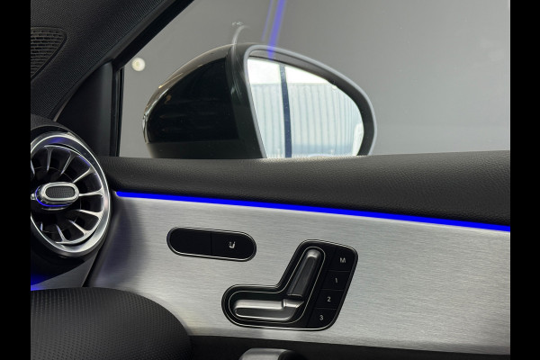 Mercedes-Benz A-Klasse 180 AMG NIGHT Pano|Sfeer|Memory|Dealer Onderhouden Mercedes-Benz A-Klasse 180 AMG NIGHT Pano|Sfeer|Memory|Dealer Onderhouden