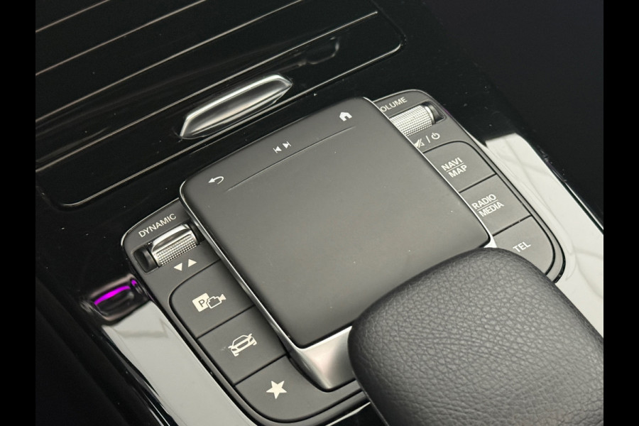 Mercedes-Benz A-Klasse 180 AMG NIGHT Pano|Sfeer|Memory|Dealer Onderhouden Mercedes-Benz A-Klasse 180 AMG NIGHT Pano|Sfeer|Memory|Dealer Onderhouden