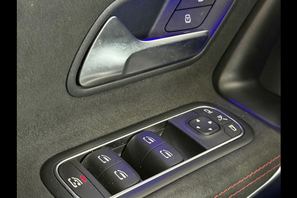 Mercedes-Benz A-Klasse 180 AMG NIGHT Pano|Sfeer|Memory|Dealer Onderhouden Mercedes-Benz A-Klasse 180 AMG NIGHT Pano|Sfeer|Memory|Dealer Onderhouden