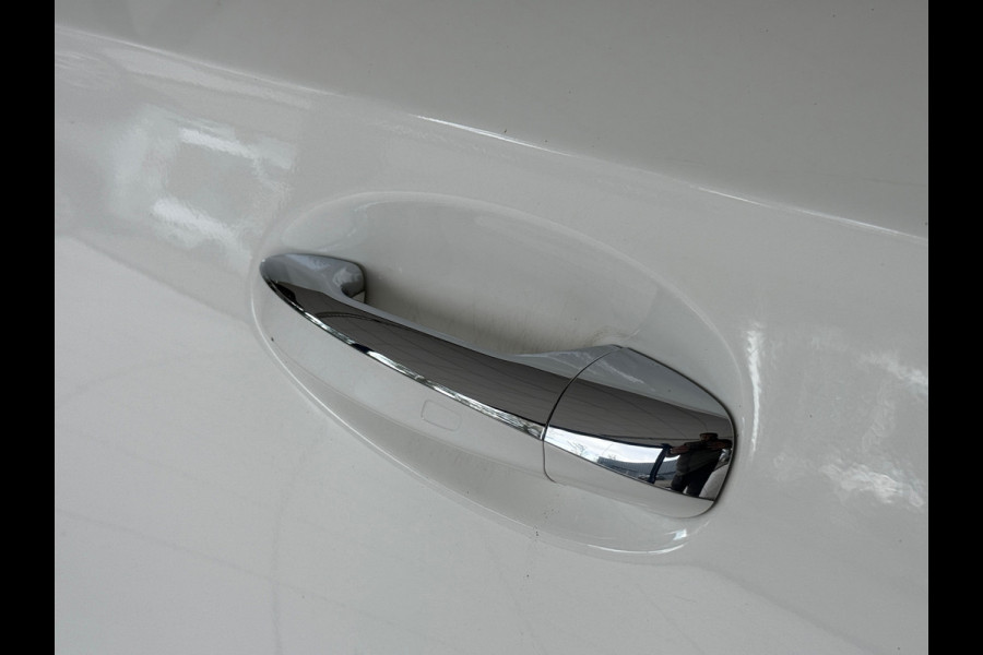 Mercedes-Benz A-Klasse 180 AMG NIGHT Pano|Sfeer|Memory|Dealer Onderhouden Mercedes-Benz A-Klasse 180 AMG NIGHT Pano|Sfeer|Memory|Dealer Onderhouden