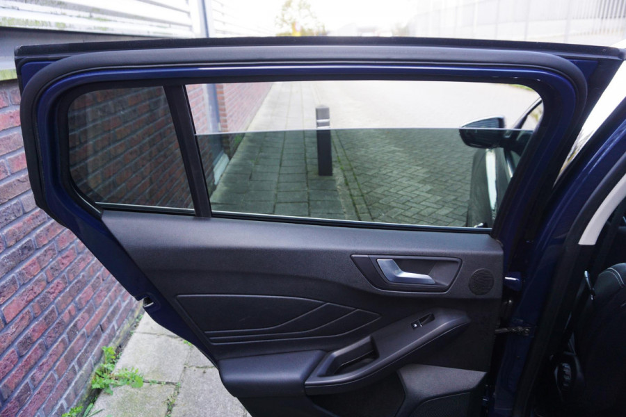 Ford FOCUS Wagon 1.0 EcoB.125PK Hybrid Titanium X Bus./Trekhaak/ Winter+Technologypack.