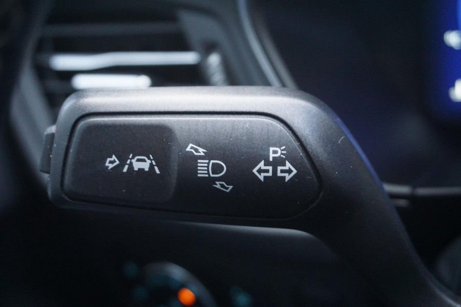 Ford FOCUS Wagon 1.0 EcoB.125PK Hybrid Titanium X Bus./Trekhaak/ Winter+Technologypack.