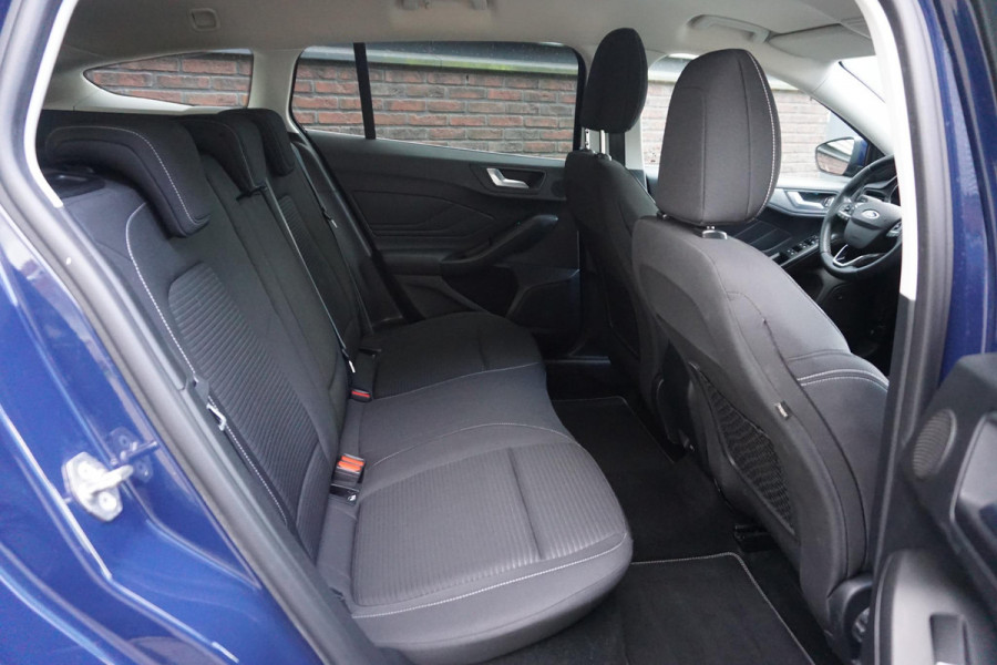 Ford FOCUS Wagon 1.0 EcoB.125PK Hybrid Titanium X Bus./Trekhaak/ Winter+Technologypack.