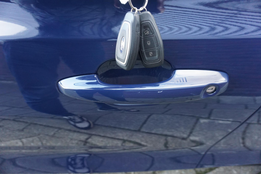 Ford FOCUS Wagon 1.0 EcoB.125PK Hybrid Titanium X Bus./Trekhaak/ Winter+Technologypack.