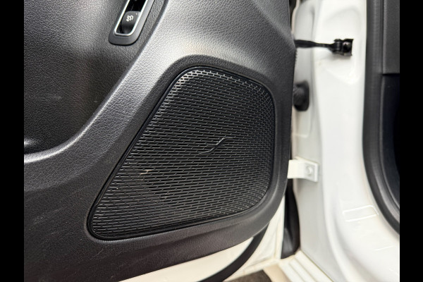 Mercedes-Benz A-Klasse A200 AMG Limousine | Memory|Night-pakket|Keyless|Multibeam