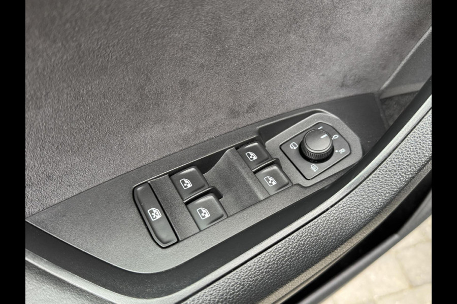 Škoda Kodiaq 1.5 TSI Sportline Automaat | Panoramadak | ACC adaptieve cruise control | 20 inch lichtmetalen velgen | Dodehoek detectie | LED Škoda Kodiaq 1.5 TSI Sportline Automaat | Panoramadak | ACC adaptieve cruise control | 20 inch lichtmetalen velgen | Dodehoek detectie | LED