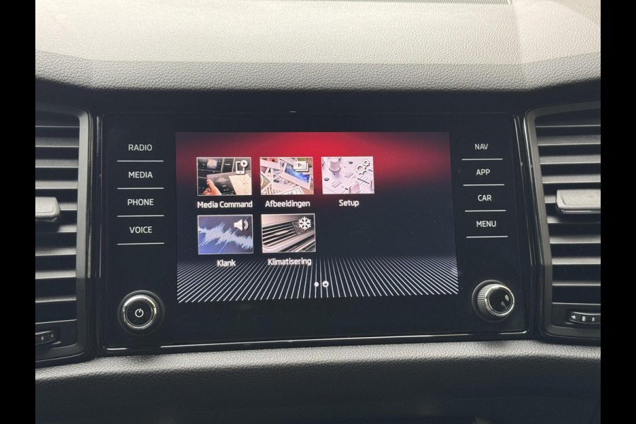 Škoda Kodiaq 1.5 TSI Sportline Automaat | Panoramadak | ACC adaptieve cruise control | 20 inch lichtmetalen velgen | Dodehoek detectie | LED Škoda Kodiaq 1.5 TSI Sportline Automaat | Panoramadak | ACC adaptieve cruise control | 20 inch lichtmetalen velgen | Dodehoek detectie | LED