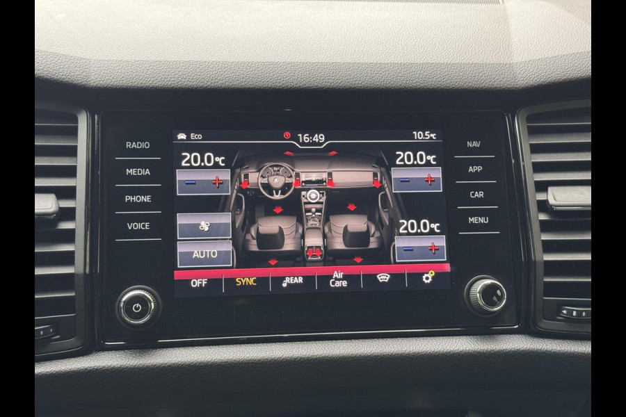 Škoda Kodiaq 1.5 TSI Sportline Automaat | Panoramadak | ACC adaptieve cruise control | 20 inch lichtmetalen velgen | Dodehoek detectie | LED Škoda Kodiaq 1.5 TSI Sportline Automaat | Panoramadak | ACC adaptieve cruise control | 20 inch lichtmetalen velgen | Dodehoek detectie | LED