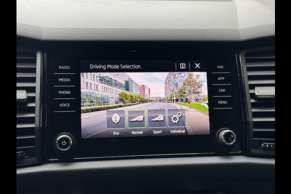 Škoda Kodiaq 1.5 TSI Sportline Automaat | Panoramadak | ACC adaptieve cruise control | 20 inch lichtmetalen velgen | Dodehoek detectie | LED Škoda Kodiaq 1.5 TSI Sportline Automaat | Panoramadak | ACC adaptieve cruise control | 20 inch lichtmetalen velgen | Dodehoek detectie | LED