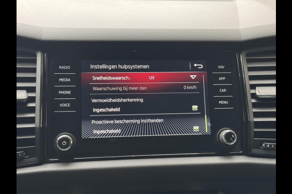 Škoda Kodiaq 1.5 TSI Sportline Automaat | Panoramadak | ACC adaptieve cruise control | 20 inch lichtmetalen velgen | Dodehoek detectie | LED Škoda Kodiaq 1.5 TSI Sportline Automaat | Panoramadak | ACC adaptieve cruise control | 20 inch lichtmetalen velgen | Dodehoek detectie | LED