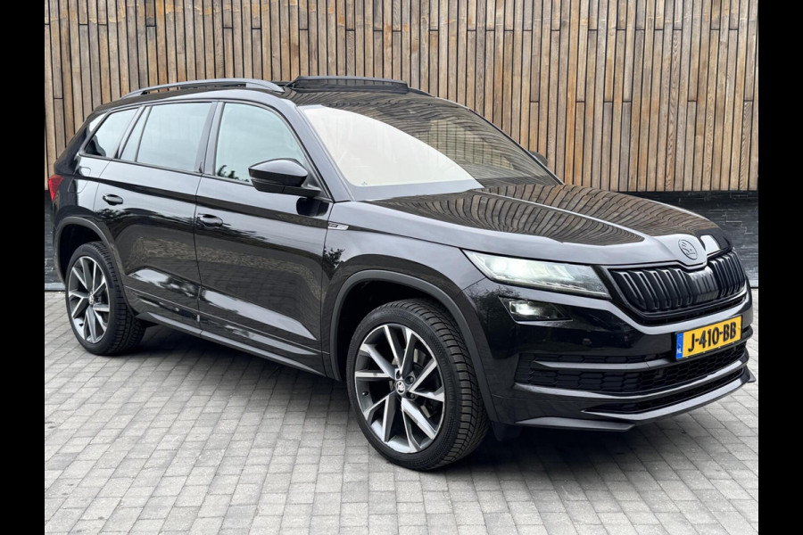 Škoda Kodiaq 1.5 TSI Sportline Automaat | Panoramadak | ACC adaptieve cruise control | 20 inch lichtmetalen velgen | Dodehoek detectie | LED Škoda Kodiaq 1.5 TSI Sportline Automaat | Panoramadak | ACC adaptieve cruise control | 20 inch lichtmetalen velgen | Dodehoek detectie | LED
