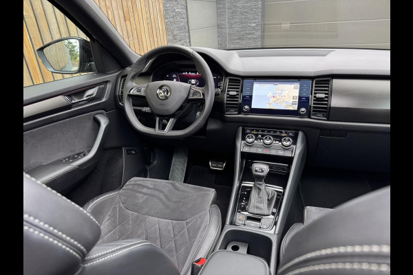 Škoda Kodiaq 1.5 TSI Sportline Automaat | Panoramadak | ACC adaptieve cruise control | 20 inch lichtmetalen velgen | Dodehoek detectie | LED Škoda Kodiaq 1.5 TSI Sportline Automaat | Panoramadak | ACC adaptieve cruise control | 20 inch lichtmetalen velgen | Dodehoek detectie | LED