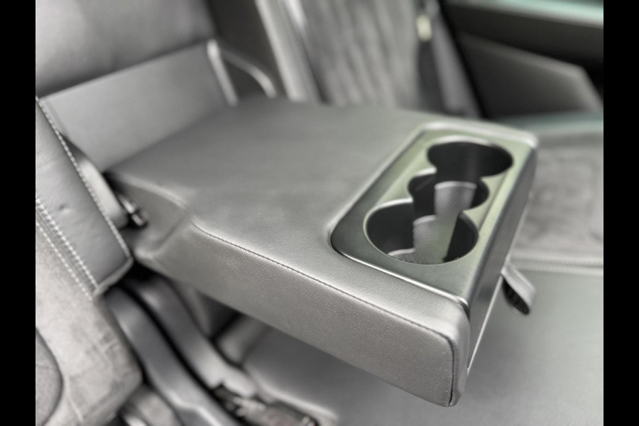 Škoda Kodiaq 1.5 TSI Sportline Automaat | Panoramadak | ACC adaptieve cruise control | 20 inch lichtmetalen velgen | Dodehoek detectie | LED Škoda Kodiaq 1.5 TSI Sportline Automaat | Panoramadak | ACC adaptieve cruise control | 20 inch lichtmetalen velgen | Dodehoek detectie | LED