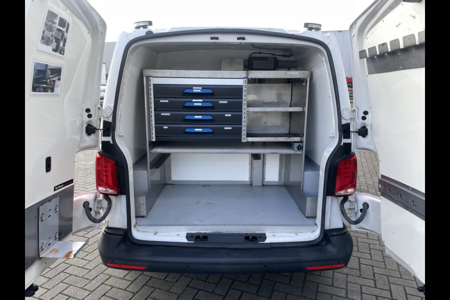 Volkswagen Transporter 2.0 TDI 150PK DSG Dierenvervoer