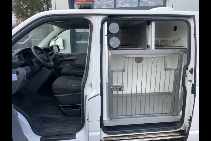 Volkswagen Transporter 2.0 TDI 150PK DSG Dierenvervoer