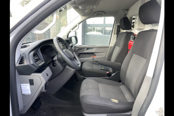 Volkswagen Transporter 2.0 TDI 150PK DSG Dierenvervoer