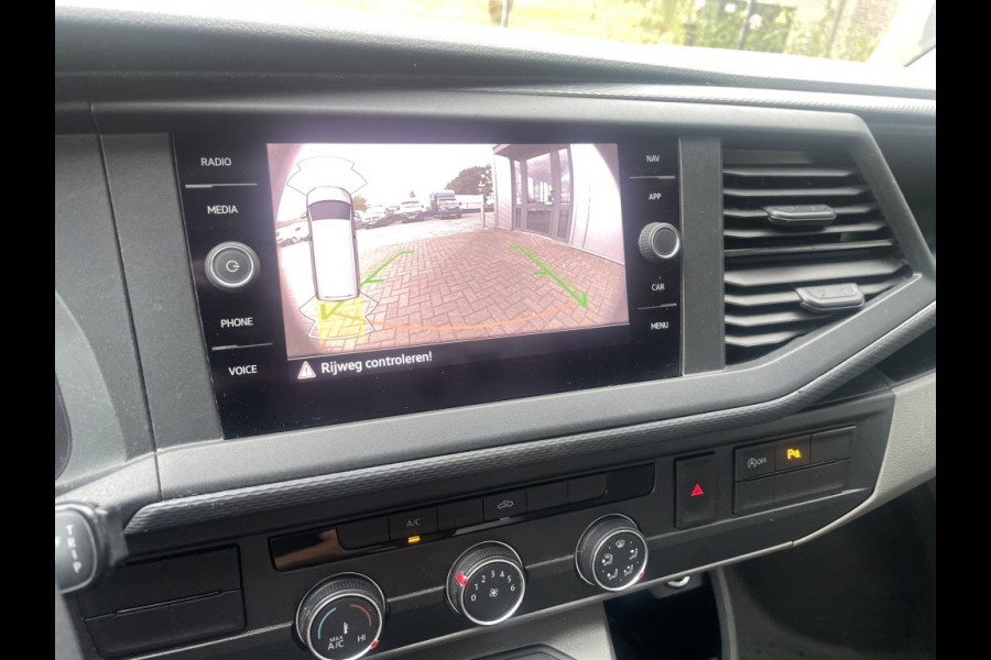 Volkswagen Transporter 2.0 TDI 150PK DSG Dierenvervoer