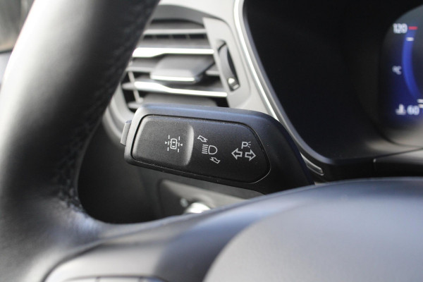 Ford Kuga 1.5 EcoBoost Titanium X | Trekhaak 1800KG | Stoel + Stuurverwarming | Cruise Control | Navigatie | Climate Control | Ford Kuga 1.5 EcoBoost Titanium X | Trekhaak 1800KG | Stoel + Stuurverwarming | Cruise Control | Navigatie | Climate Control |