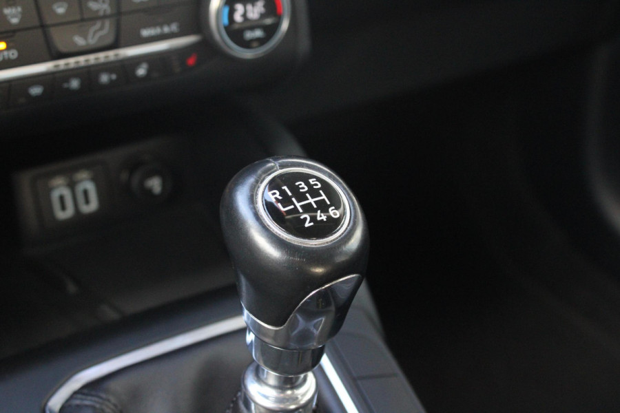 Ford Kuga 1.5 EcoBoost Titanium X | Trekhaak 1800KG | Stoel + Stuurverwarming | Cruise Control | Navigatie | Climate Control | Ford Kuga 1.5 EcoBoost Titanium X | Trekhaak 1800KG | Stoel + Stuurverwarming | Cruise Control | Navigatie | Climate Control |