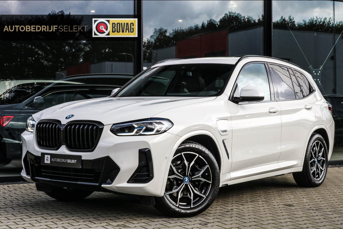 BMW X3 XDrive30e M-SPORT - PANO - TREKAAK - LASER - VOL!! BMW X3 XDrive30e M-SPORT - PANO - TREKAAK - LASER - VOL!!