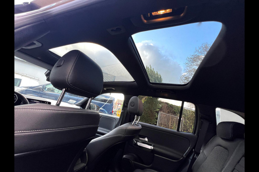 Mercedes-Benz Glb 200 Premium Plus panorama_carplay_Camera Mercedes-Benz Glb 200 Premium Plus panorama_carplay_Camera