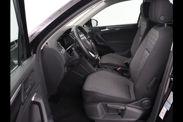 Volkswagen Tiguan 1.4 TSI eHybrid Style | Stoelverwarming | Camera | Adaptive cruise | Carplay | Sfeerverlichting | Full LED | Navigatie | Park Assist | DAB | Stuurverwarming | PHEV | Plug In Volkswagen Tiguan 1.4 TSI eHybrid Style | Stoelverwarming | Camera | Adaptive cruise | Carplay | Sfeerverlichting | Full LED | Navigatie | Park Assist | DAB | Stuurverwarming | PHEV | Plug In