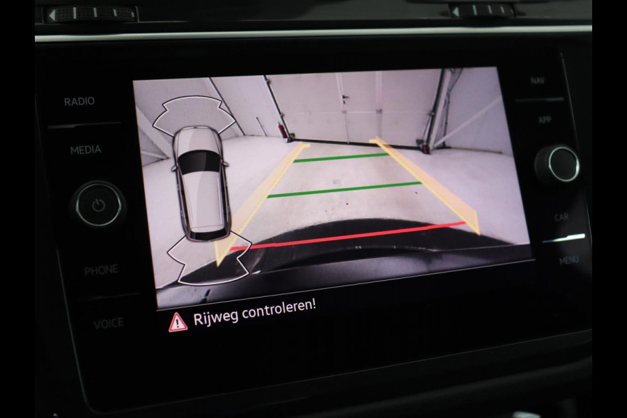 Volkswagen Tiguan 1.4 TSI eHybrid Style | Stoelverwarming | Camera | Adaptive cruise | Carplay | Sfeerverlichting | Full LED | Navigatie | Park Assist | DAB | Stuurverwarming | PHEV | Plug In Volkswagen Tiguan 1.4 TSI eHybrid Style | Stoelverwarming | Camera | Adaptive cruise | Carplay | Sfeerverlichting | Full LED | Navigatie | Park Assist | DAB | Stuurverwarming | PHEV | Plug In