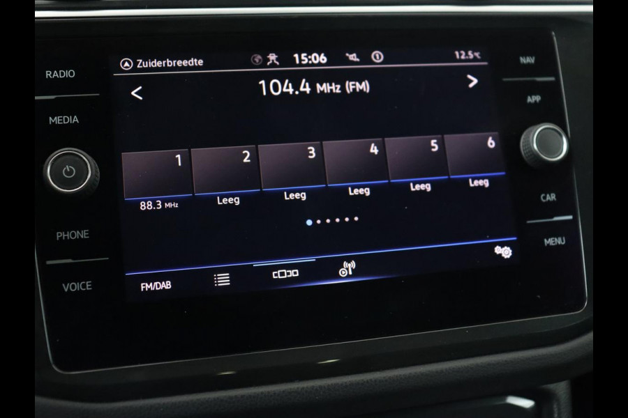 Volkswagen Tiguan 1.4 TSI eHybrid Style | Stoelverwarming | Camera | Adaptive cruise | Carplay | Sfeerverlichting | Full LED | Navigatie | Park Assist | DAB | Stuurverwarming | PHEV | Plug In Volkswagen Tiguan 1.4 TSI eHybrid Style | Stoelverwarming | Camera | Adaptive cruise | Carplay | Sfeerverlichting | Full LED | Navigatie | Park Assist | DAB | Stuurverwarming | PHEV | Plug In