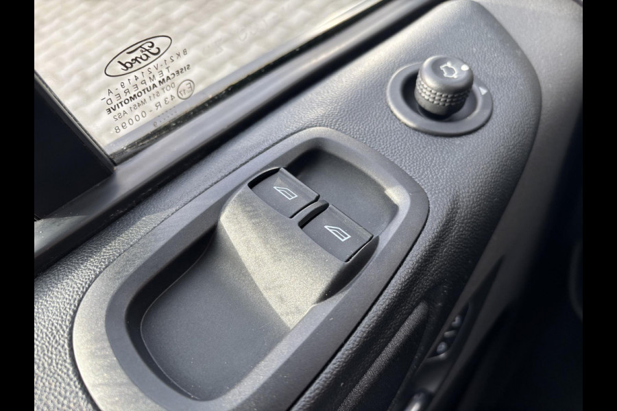 Ford Transit Custom 2.0 TDCI L1H1*A/C*CRUISE*IMPERIAAL*HAAK*OMVORMER*