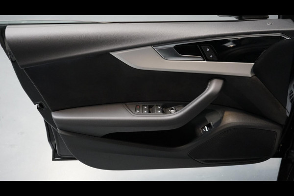 Audi A5 Sportback 35 TFSI 3x S-Line Black Optik AUTOMAAT-ACC-ALCANTARA-AUDI SOUND-CAMERA-KEYLESS-MATRIX-PANORAMA-