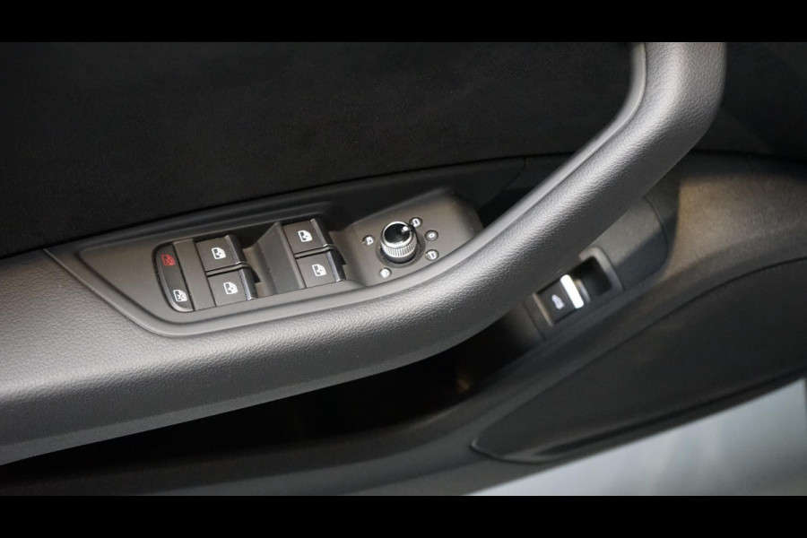 Audi A5 Sportback 35 TFSI 3x S-Line Black Optik AUTOMAAT-ACC-ALCANTARA-AUDI SOUND-CAMERA-KEYLESS-MATRIX-PANORAMA-