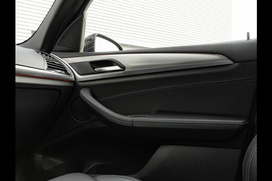 BMW X3 xDrive20i M-Sport - Pano - Trekhaak - Hifi - Adaptief LED BMW X3 xDrive20i M-Sport - Pano - Trekhaak - Hifi - Adaptief LED