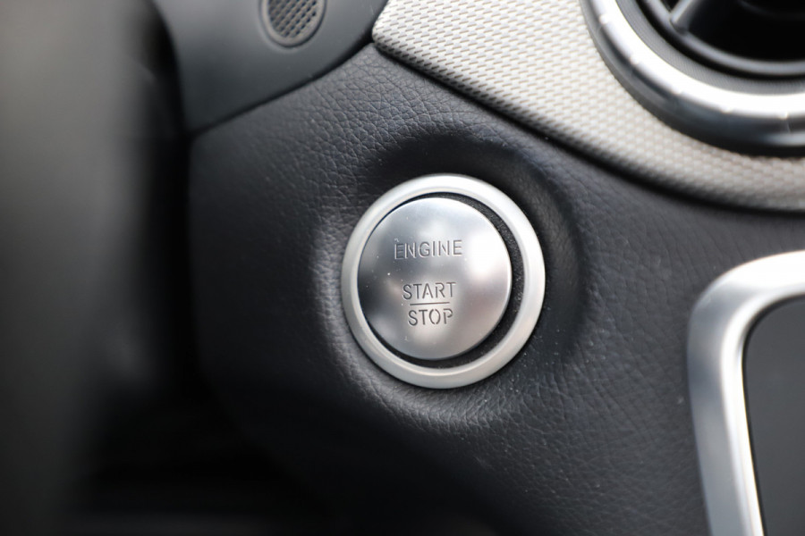 Mercedes-Benz CLA-Klasse Shooting Brake 200 AMG | 156PK | Pano | Keyles-go | Memory | Sfeerverlichting | Leder | Camera | Stoelverw. | Led | 2017. Mercedes-Benz CLA-Klasse Shooting Brake 200 AMG | 156PK | Pano | Keyles-go | Memory | Sfeerverlichting | Leder | Camera | Stoelverw. | Led | 2017.