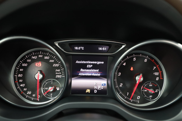 Mercedes-Benz CLA-Klasse Shooting Brake 200 AMG | 156PK | Pano | Keyles-go | Memory | Sfeerverlichting | Leder | Camera | Stoelverw. | Led | 2017. Mercedes-Benz CLA-Klasse Shooting Brake 200 AMG | 156PK | Pano | Keyles-go | Memory | Sfeerverlichting | Leder | Camera | Stoelverw. | Led | 2017.