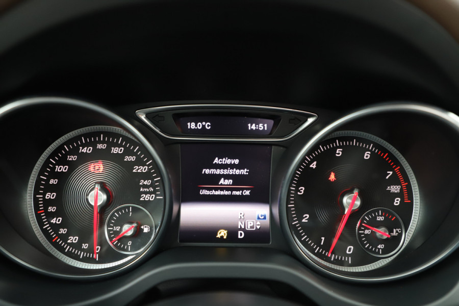 Mercedes-Benz CLA-Klasse Shooting Brake 200 AMG | 156PK | Pano | Keyles-go | Memory | Sfeerverlichting | Leder | Camera | Stoelverw. | Led | 2017. Mercedes-Benz CLA-Klasse Shooting Brake 200 AMG | 156PK | Pano | Keyles-go | Memory | Sfeerverlichting | Leder | Camera | Stoelverw. | Led | 2017.